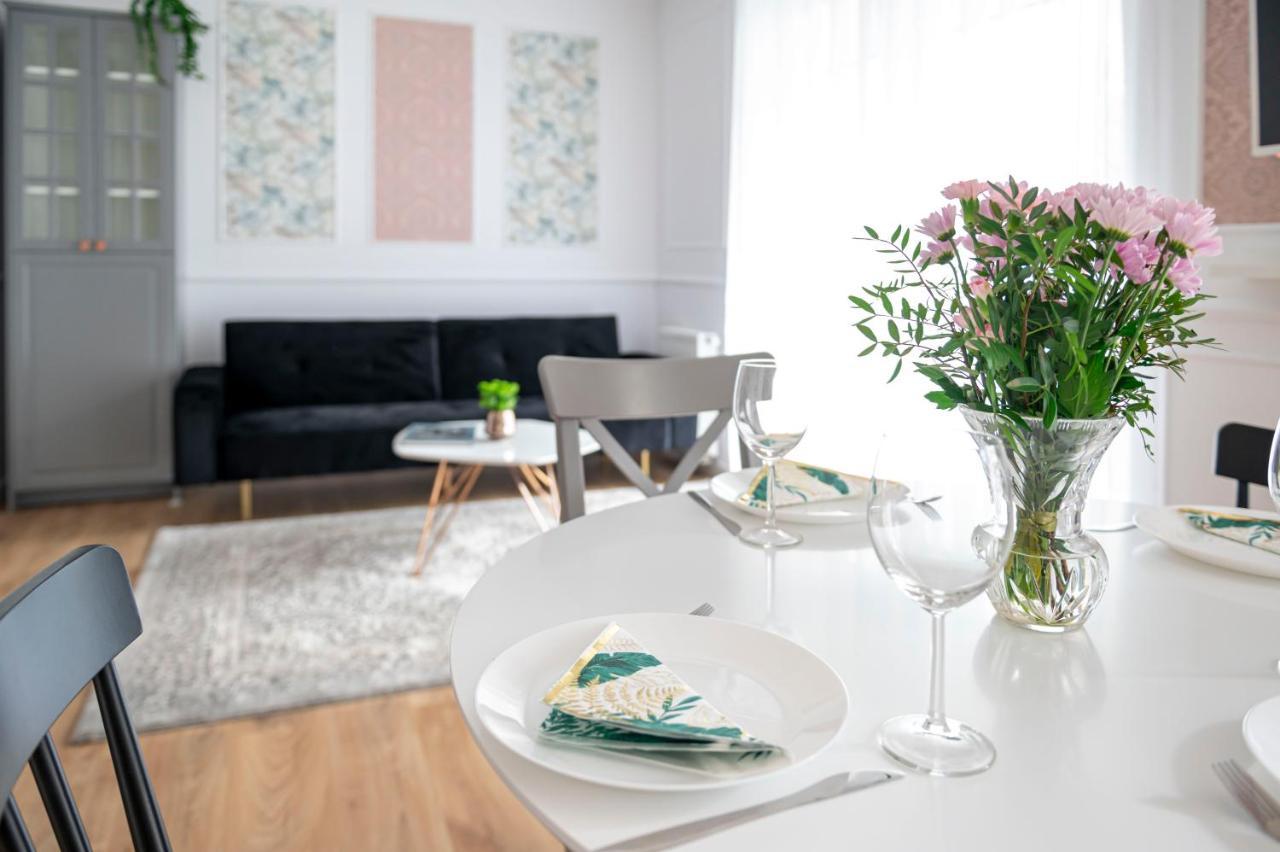 Heaven Apartment In The Old Town With Private Parking グダニスク エクステリア 写真
