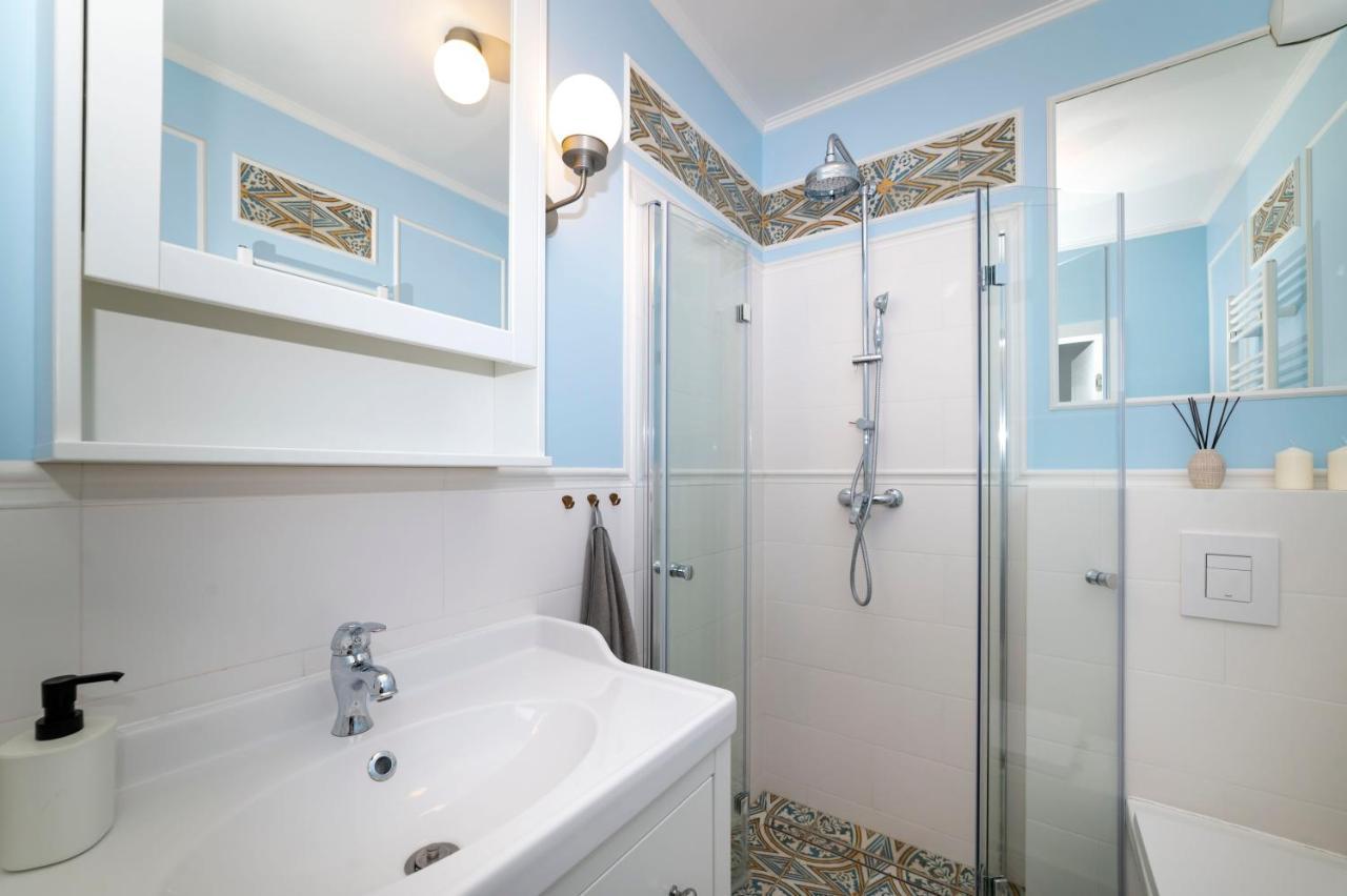 Heaven Apartment In The Old Town With Private Parking グダニスク エクステリア 写真